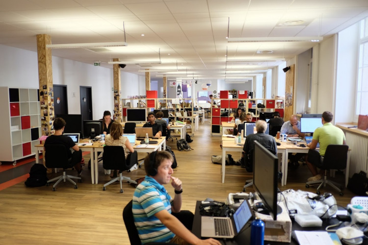 Cowork in Grenoble - Coworking Space 